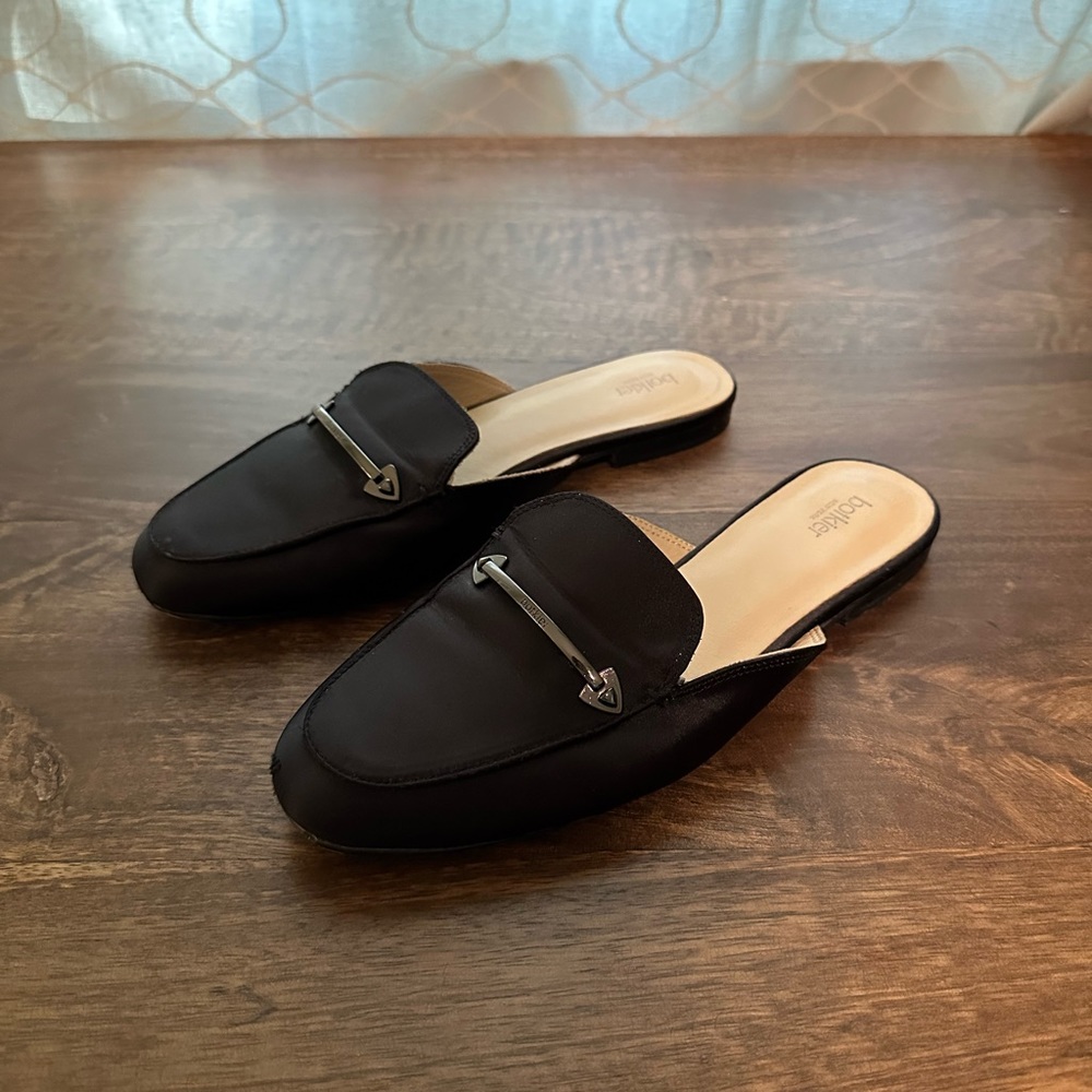 Botkier NY Womens Mules Closed Almond Toe Silver Accent Detail Leather Black